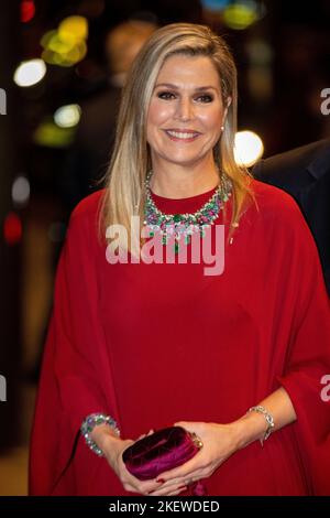 10 11 2022 Amsterdam Queen Maxima and King Willem Alexander attend