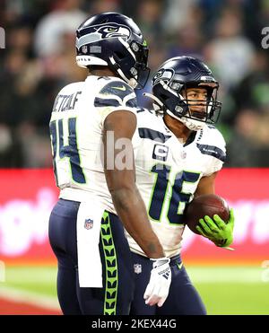 Santa Clara, California, USA. 14th Jan, 2023. San Francisco 49ers safety  Talanoa Hufanga (29) tackles Seattle Seahawks wide receiver DK Metcalf (14)  on Saturday, January 14, 2023, at Levis Stadium in Santa