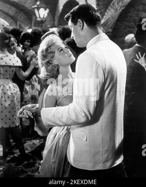Sandra Dee, Rock Hudson, on-set of the Film, 'Come September', Universal Pictures, 1961 Stock Photo