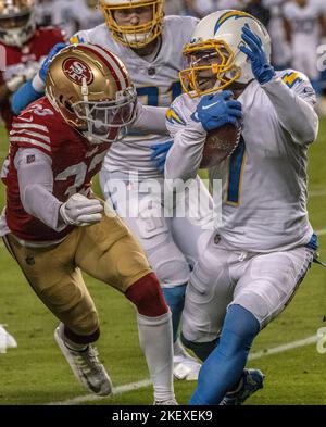 San Francisco 49ers safety Tarvarius Moore (33) runs a drill before an NFL  football game against the Seattle Seahawks, Sunday, Sept. 18, 2022, in  Santa Clara, Calif. (AP Photo/Scot Tucker Stock Photo - Alamy