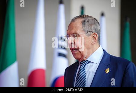 Nusa Dua, Indonesia. 15th Nov, 2022. Sergey Lavrov, Foreign Minister of Russia, arrives for the G20 summit. The group of the G20, the strongest industrialized nations and emerging economies, is meeting for two days on the Indonesian island of Bali. Credit: Kay Nietfeld/dpa/Alamy Live News Stock Photo