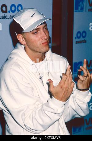 Eminem attends the MTV 2000 Video Music Awards at Radio City Music Hall ...