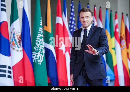 Nusa Dua, Indonesia. 15th Nov, 2022. Emmanuel Macron, President of France, arrives at the G20 summit. The group of G20, the strongest industrialized nations and emerging economies, meets for two days on the Indonesian island of Bali. Credit: Kay Nietfeld/dpa/Alamy Live News Stock Photo