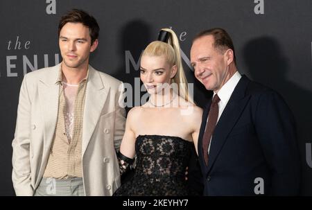 Ralph Fiennes attends premiere of The Menu movie at AMC Lincoln Square in  New York on November 14, 2022 Stock Photo - Alamy