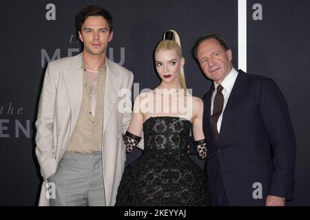 https://l450v.alamy.com/450v/2keyyaj/new-york-city-united-states-14th-nov-2022-nicholas-hoult-anya-taylor-joy-and-ralph-fiennes-at-the-new-york-premiere-of-the-menu-at-amc-lincoln-square-theater-on-november-14-2022-in-new-york-city-photo-by-john-nacionnurphoto0-credit-nurphotoalamy-live-news-2keyyaj.jpg