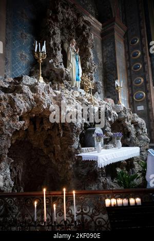 The Lady altar, Paroisse St Martin, Saint-Rémy-de-Provence Stock Photo