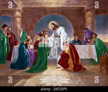 33AD JESUS CHRIST ANOINTING HIS DISCIPLES AT THE LAST SUPPER BY GERMAN ARTIST GEBHARD FUGEL  - kr8315 SPL001 HARS ARTWORK FAITH MESSIAH SPIRITUAL TALENT TOGETHERNESS BELIEF INSPIRATIONAL JESUS CHRIST KNEEL LAST OLD FASHIONED Stock Photo