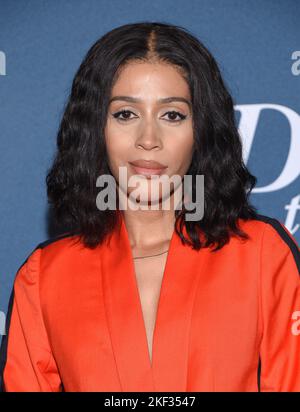 Los Angeles, California, USA. 15th Nov, 2022. Isis King arriving to the “Dead To Me” season 3 special screening event held at the Tudum Screening Room in Los Angeles, CA on November 15, 2022. © OConnor / AFF-USA.com Credit: AFF/Alamy Live News Stock Photo