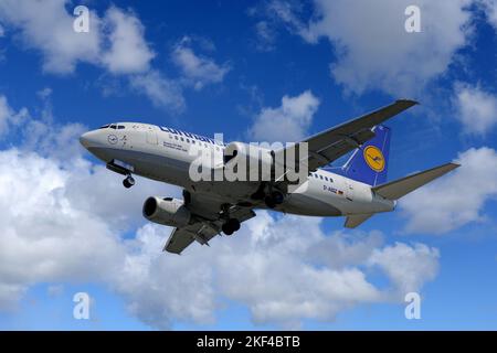 Boeing 737-500 der Lufthansa Stock Photo