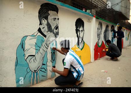 Dhaka, Bangladesh. 15th Nov, 2022. A Bangladeshi artist has painted a wall with a picture of a world famous football player.To celebrate the upcoming Fifa football world cup which will start on 20 November 2022 in Qatar. Dhaka, Bangladesh, November 15, 2022. Photo by Habibur Rahman/ABACAPRESS.COM Credit: Abaca Press/Alamy Live News Stock Photo