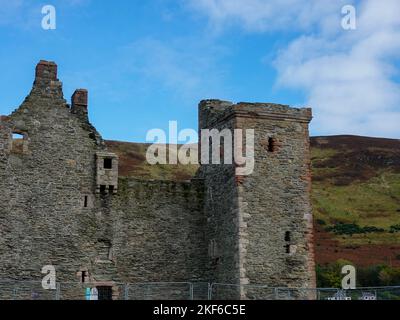 Lochranza Castle, an L-plan fortified tower house located on a promontory in Lochranza, northern part of the Isle of Arran, Scotland, UK. Stock Photo