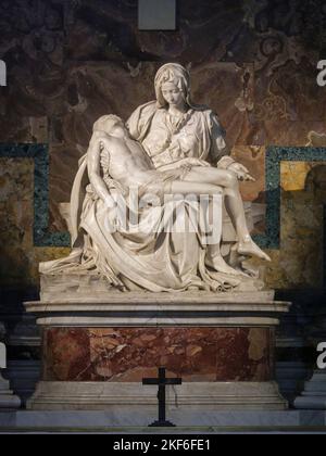 Rome. Italy. Basilica San Pietro (St. Peter’s Basilica). The Pietà (La Pietà) by Michelangelo, 1498–1499. Stock Photo