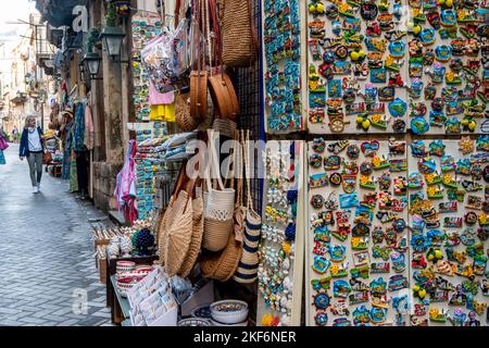Colourful Souvenirs For Sale At A Shop In Ortigia, Syracuse (Siracusa), Sicily, Italy. Stock Photo