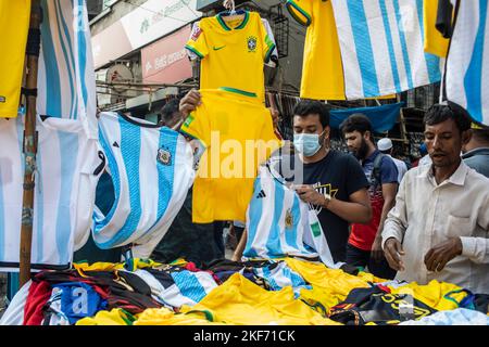 Dhaka, Bangladesh. 16th Nov, 2022. Bangladeshi vendors sell Brazil and Argentina jersey ahead of FIFA world cup 2022. Credit: SOPA Images Limited/Alamy Live News Stock Photo