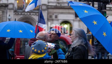 London, UK. 16th Nov, 2022. Clashes between Steve Bray and his pro EU group and members of the public in Westminster London Credit: Ian Davidson/Alamy Live News Stock Photo