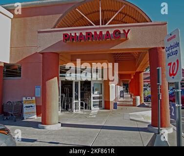 Walgreen's pharmacy sign in Fremont California Stock Photo