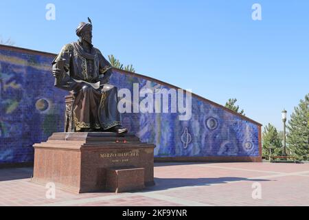 Statue of Mirzo Ulughbek (1394-1449), Ulugbek Observatory, Samarkand, Samarkand Province, Uzbekistan, Central Asia Stock Photo
