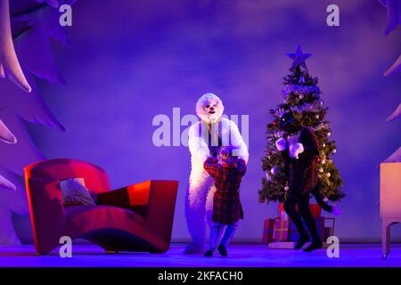 London, UK, November 16, 2022. A scene from The Snowman which is returning to the Peacock Theatre in LondonÕs West End from Saturday 19 November until the end of December. Birmingham RepÕs stage adaptation of the much-loved picture book marks the 25th Anniversary London Season and is dedicated to creator of The Snowman, Raymond Briggs CBE 1934-2022. Picture date: Wednesday November 16, 2022. Photo credit should read: Katie Collins/EMPICS/Alamy Live News Stock Photo