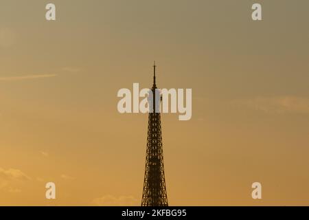 The photo shows the Eiffel Tower at dusk in Paris, France, on November 9, 2022. Photo by Aurelien Morissard/ABACAPRESS.COM Stock Photo