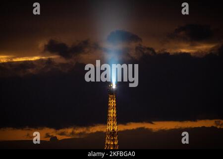 The photo shows the Eiffel Tower illuminated at dusk in Paris, France, on November 8, 2022. Photo by Aurelien Morissard/ABACAPRESS.COM Stock Photo