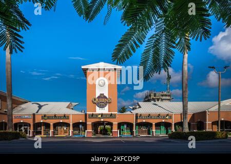 Grand Cayman, Cayman Islands, Aug 2022, view of Fidel Murphy's, an Irish pub and restaurant at Queen's Court Plaza in the George Town district Stock Photo