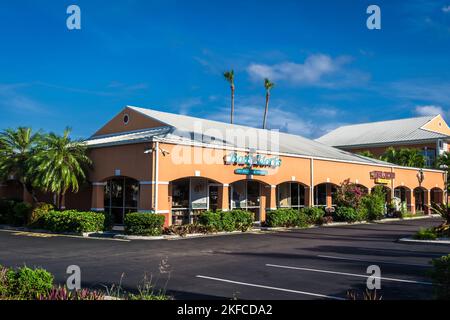 Grand Cayman, Cayman Islands, Aug 2022, view of a building with shops at Queen's Court Plaza in the George Town district Stock Photo