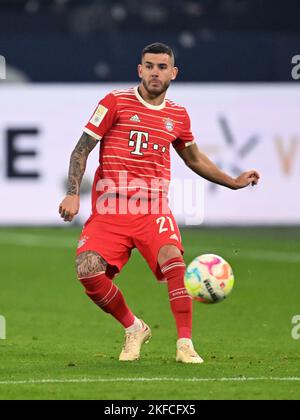 Lucas HERNANDEZ (FC Bayern Munich) and Karl Heinz RUMMENIGGE