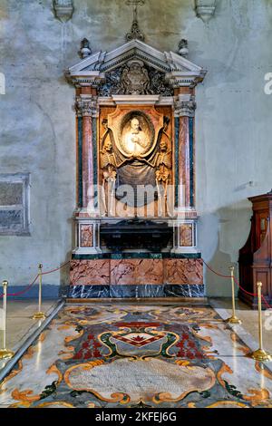 Rome Lazio Italy. San Pietro in Vincoli (Saint Peter in Chains) is a Roman Catholic church. The tomb of cardinal Mariano Pietro Vecchiarelli Stock Photo