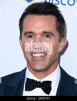 Beverly Hills, United States. 17th Nov, 2022. BEVERLY HILLS, LOS ANGELES, CALIFORNIA, USA - NOVEMBER 17: American actor, producer, writer and co-owner of Wrexham A.F.C Rob McElhenney arrives at the 36th Annual American Cinematheque Awards Honoring Ryan Reynolds held at The Beverly Hilton Hotel on November 17, 2022 in Beverly Hills, Los Angeles, California, United States. (Photo by Xavier Collin/Image Press Agency) Credit: Image Press Agency/Alamy Live News Stock Photo