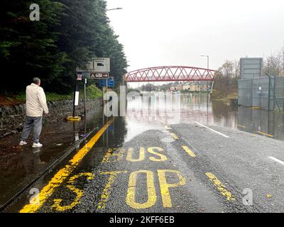 A general view of flooding in Edinburgh, as an amber weather warning in eastern Scotland has been extended as heavy rain drenches parts of the country, with flooding leading to school closures and disruption on roads and railways. The amber 'heavy rain' alert, covering Aberdeen, Aberdeenshire, Angus and Perth and Kinross, warns some fast-flowing or deep floodwater is likely, 'causing danger to life'. Picture date: Friday November 18, 2022. Stock Photo