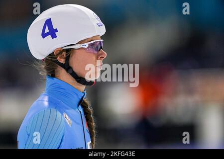 HEERENVEEN, NETHERLANDS - NOVEMBER 18: Sandrine Tas of Belgium competing on the Women's Mass Start during the Speedskating World Cup 2 on November 18, 2022 in Heerenveen, Netherlands (Photo by Orange Pictures) NOCNSF House of Sports Stock Photo