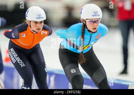 HEERENVEEN, NETHERLANDS - NOVEMBER 18: Sandrine Tas of Belgium competing on the Women's Mass Start during the Speedskating World Cup 2 on November 18, 2022 in Heerenveen, Netherlands (Photo by Orange Pictures) NOCNSF House of Sports Stock Photo