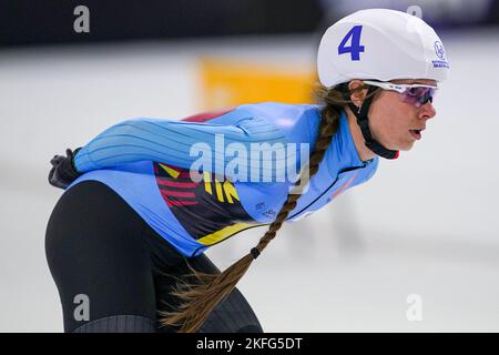 HEERENVEEN, NETHERLANDS - NOVEMBER 18: Sandrine Tas of Belgium competing on the Women's Mass Start during the Speedskating World Cup 2 on November 18, 2022 in Heerenveen, Netherlands (Photo by Orange Pictures) NOCNSF House of Sports Stock Photo