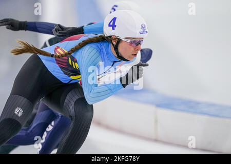 HEERENVEEN, NETHERLANDS - NOVEMBER 18: Sandrine Tas of Belgium competing on the Women's Mass Start during the Speedskating World Cup 2 on November 18, 2022 in Heerenveen, Netherlands (Photo by Orange Pictures) NOCNSF House of Sports Stock Photo