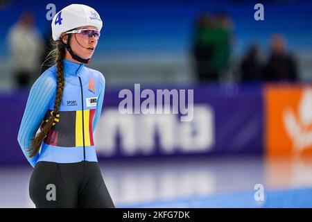 HEERENVEEN, NETHERLANDS - NOVEMBER 18: Sandrine Tas of Belgium competing on the Women's Mass Start during the Speedskating World Cup 2 on November 18, 2022 in Heerenveen, Netherlands (Photo by Orange Pictures) NOCNSF House of Sports Stock Photo