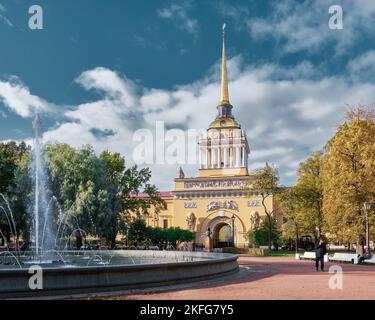 View from the Alexander Garden of the Main Admiralty building, built 1704-1706 in the style of Russian Classicism, an object of cultural heritage: St. Stock Photo