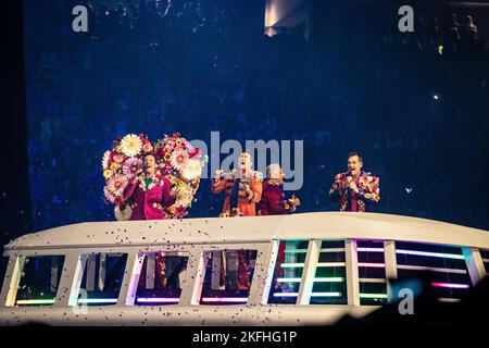 AMSTERDAM - De Toppers during a performance in the Johan Cruijff Arena. The formation of Jeroen van der Boom, René Froger, Gerard Joling and Jan Smit had to cancel previous shows due to the corona measures. This is how the Christmas concerts of last December could not take place. ANP PAUL BERGEN netherlands out - belgium out Stock Photo