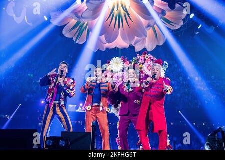 AMSTERDAM - De Toppers during a performance in the Johan Cruijff Arena. The formation of Jeroen van der Boom, René Froger, Gerard Joling and Jan Smit had to cancel previous shows due to the corona measures. This is how the Christmas concerts of last December could not take place. ANP PAUL BERGEN netherlands out - belgium out Stock Photo