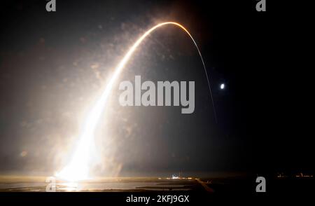 Kennedy Space Center, United States of America. 16 November, 2022. Long exposure of the NASA Artemis I Space Launch System rocket lifting the Orion spacecraft into the early morning sky from the Kennedy Space Center, November 16, 2022, in Cape Canaveral, Florida. After several failed attempts the un-crewed flight test lifted off on the first test of the Deep Space Exploration mission.  Credit: Joel Kowsky/NASA/Alamy Live News Stock Photo