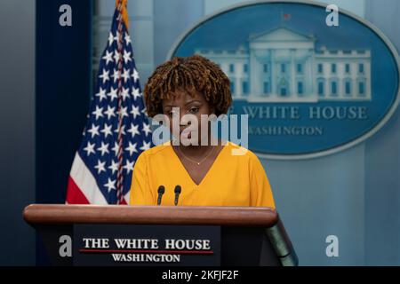 Washington, Vereinigte Staaten. 18th Nov, 2022. Press Secretary Karine Jean-Pierre holds a news briefing at the White House in Washington, DC on Friday, November 18, 2022. Credit: Chris Kleponis/CNP/dpa/Alamy Live News Stock Photo