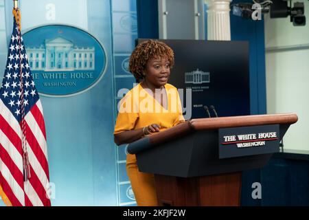 Washington, Vereinigte Staaten. 18th Nov, 2022. Press Secretary Karine Jean-Pierre holds a news briefing at the White House in Washington, DC on Friday, November 18, 2022. Credit: Chris Kleponis/CNP/dpa/Alamy Live News Stock Photo