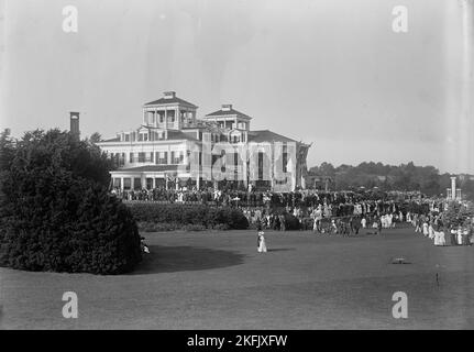 Shadow Lawn, Nj. - Summer White House, Notification Ceremonies, Crowd On Lawn, 1916. Stock Photo