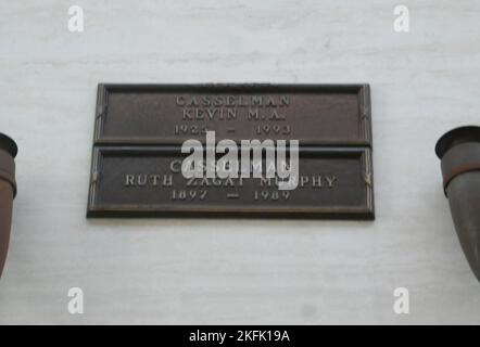 Los Angeles, California, USA 16th November 2022 Actor/Writer/Agent Kevin Casselman's Grave in Sanctuary of Tenderness at Pierce Brothers Westwood Village Memorial Park on November 16, 2022 in Los Angeles, California, USA. He'd represented Elizabeth Taylor, Richard Burton and Sophia Loren. Photo by Barry King/Alamy Stock Photo Stock Photo