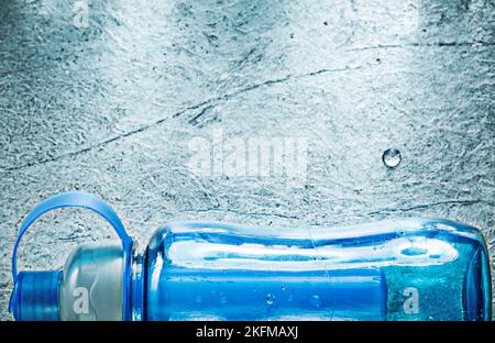 https://l450v.alamy.com/450v/2kfmaxj/plastic-shaker-for-sports-on-silver-background-fitness-concept-2kfmaxj.jpg