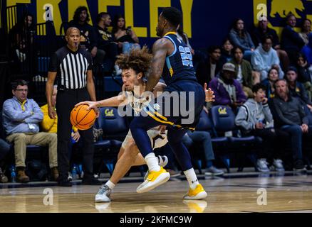 November 18 2022 Berkeley, CA U.S.A. California guard Devin Askew (55)goes to the hoop during the NCAA Men's Basketball game between Southern University Jaguars and the California Golden Bears. Southern beat California 74-66 at Hass Pavilion Berkeley Calif. Thurman James / CSM Stock Photo
