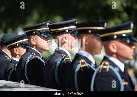 Soldiers from the 3d U.S. Infantry Regiment (The Old Guard) support a wreath-laying ceremony at the gravesite of President John F. Kennedy in Section 45 of Arlington National Cemetery, Arlington, Virginia, Sept. 27, 2022. This ceremony is held yearly to commemorate President Kennedy’s contributions to the U.S. Army Special Forces, including authorizing the “Green Beret” as the official headgear for all U.S. Army Special Forces and his uncompromising support to the regiment. Stock Photo
