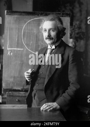 VIENNA, AUSTRIA - 1921 - Albert Einstein during a lecture in Vienna Austria - Photo: Geopix/F Schmutzer Stock Photo