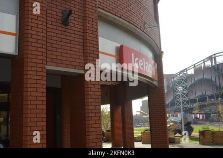 13th November 2022, Swansea, Wales, United Kingdom. Iceland signage in Swansea. Stock Photo