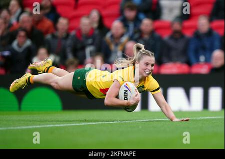 Australia's Tarryn Aiken scores a try during the Women's Rugby League World Cup final at Old Trafford, Manchester. Picture date: Saturday November 19, 2022. Stock Photo