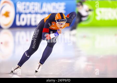 HERENVEEN - Netherlands, 19/11/2022, HERENVEEN - Jutta Leerdam (NED) in action on the 1500 meters during the second ISU long track world cup tournament in Thialf. ANP VINCENT JANNINK Stock Photo